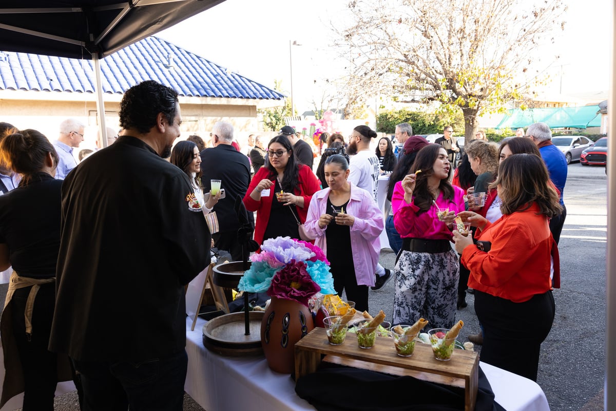 Crowd enjoying food 2